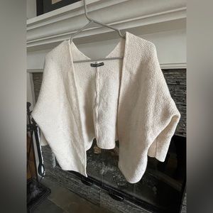 Loose-fitting sweater